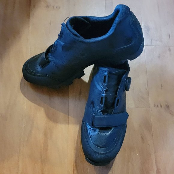 Black Bontrager Foray Mountain Bike Shoe with SPD Clips Size 40 Women's 8.5 - Picture 9 of 16